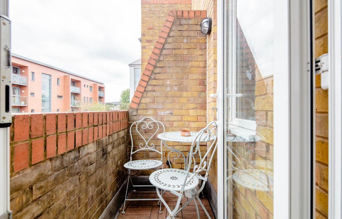 Central London Comfortable Homestyle Apartment ภายนอก รูปภาพ